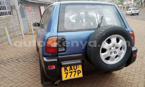 Oofamaa Toyota RAV4 Blue Makiinaa iti Kiambu keessatti Central Kenya keessatti Oofamaa Toyota RAV4 Blue Makiinaa iti Kiambu keessatti Central Kenya keessatti