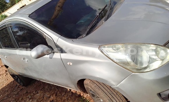 Oofamaa Nissan Note Silver Makiinaa iti Kiambu keessatti Central Kenya keessatti Oofamaa Nissan Note Silver Makiinaa iti Kiambu keessatti Central Kenya keessatti