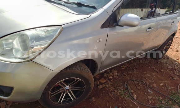 Oofamaa Nissan Note Silver Makiinaa iti Kiambu keessatti Central Kenya keessatti Oofamaa Nissan Note Silver Makiinaa iti Kiambu keessatti Central Kenya keessatti