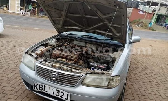 Oofamaa Nissan Sunny Silver Makiinaa iti Kiambu keessatti Central Kenya keessatti Oofamaa Nissan Sunny Silver Makiinaa iti Kiambu keessatti Central Kenya keessatti