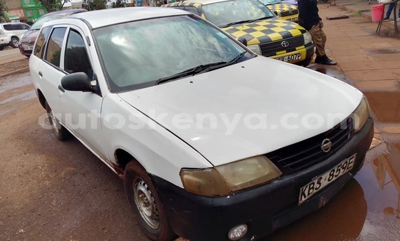 Oofamaa Nissan AD White Makiinaa iti Kiambu keessatti Central Kenya keessatti Oofamaa Nissan AD White Makiinaa iti Kiambu keessatti Central Kenya keessatti