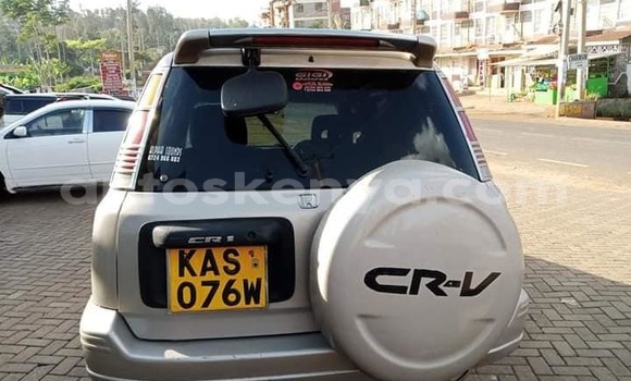 Oofamaa Honda CR–V Silver Makiinaa iti Kiambu keessatti Central Kenya keessatti Oofamaa Honda CR–V Silver Makiinaa iti Kiambu keessatti Central Kenya keessatti