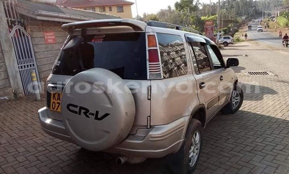 Oofamaa Honda CR–V Silver Makiinaa iti Kiambu keessatti Central Kenya keessatti Oofamaa Honda CR–V Silver Makiinaa iti Kiambu keessatti Central Kenya keessatti