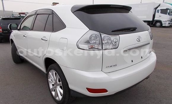 Oofamaa Toyota Harrier White Makiinaa iti Mombasa keessatti Coastal Kenya keessatti Oofamaa Toyota Harrier White Makiinaa iti Mombasa keessatti Coastal Kenya keessatti