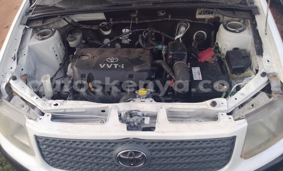 Oofamaa Toyota Succeed White Makiinaa iti Kiambu keessatti Central Kenya keessatti Oofamaa Toyota Succeed White Makiinaa iti Kiambu keessatti Central Kenya keessatti