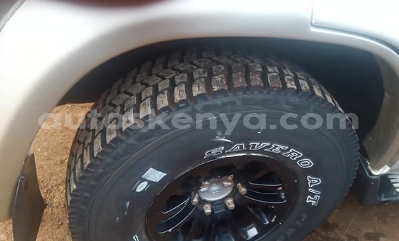 Oofamaa Mitsubishi Pajero Silver Makiinaa iti Kiambu keessatti Central Kenya keessatti Oofamaa Mitsubishi Pajero Silver Makiinaa iti Kiambu keessatti Central Kenya keessatti