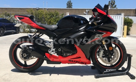 Nunua Imported Suzuki 750 Nyekundu Bike ndani ya Nairobi nchini Nairobi Nunua Imported Suzuki 750 Nyekundu Bike ndani ya Nairobi nchini Nairobi