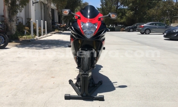 Imported Suzuki 750 Red Doqdoqqee iti Nairobi keessatti Nairobi keessatti Imported Suzuki 750 Red Doqdoqqee iti Nairobi keessatti Nairobi keessatti