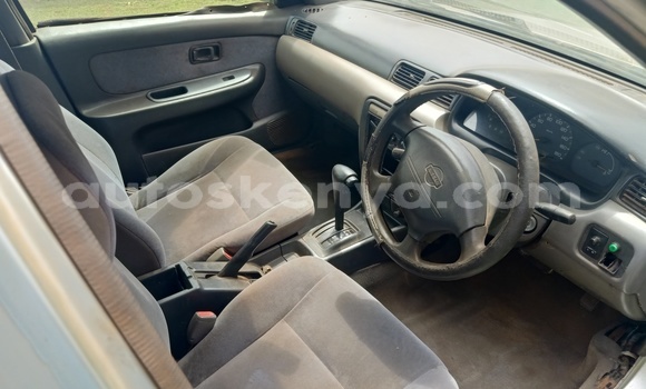 Nunua Ilio tumika Nissan Sunny Fedha Gari ndani ya Kisii nchini Nyanza Nunua Ilio tumika Nissan Sunny Fedha Gari ndani ya Kisii nchini Nyanza