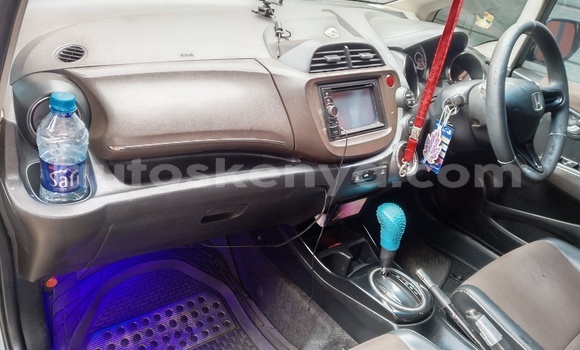 Oofamaa Honda Fit Shuttle Silver Makiinaa iti Nairobi keessatti Nairobi keessatti Oofamaa Honda Fit Shuttle Silver Makiinaa iti Nairobi keessatti Nairobi keessatti