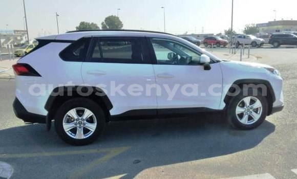 Buy Used Toyota RAV4 White Car in Nairobi in Nairobi Buy Used Toyota RAV4 White Car in Nairobi in Nairobi
