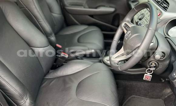 Oofamaa Honda Jazz Silver Makiinaa iti Nairobi keessatti Nairobi keessatti Oofamaa Honda Jazz Silver Makiinaa iti Nairobi keessatti Nairobi keessatti