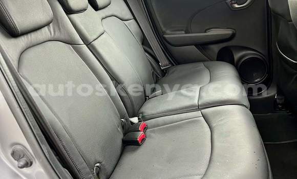 Oofamaa Honda Jazz Silver Makiinaa iti Nairobi keessatti Nairobi keessatti Oofamaa Honda Jazz Silver Makiinaa iti Nairobi keessatti Nairobi keessatti
