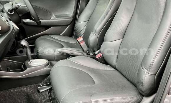 Oofamaa Honda Jazz Silver Makiinaa iti Nairobi keessatti Nairobi keessatti Oofamaa Honda Jazz Silver Makiinaa iti Nairobi keessatti Nairobi keessatti