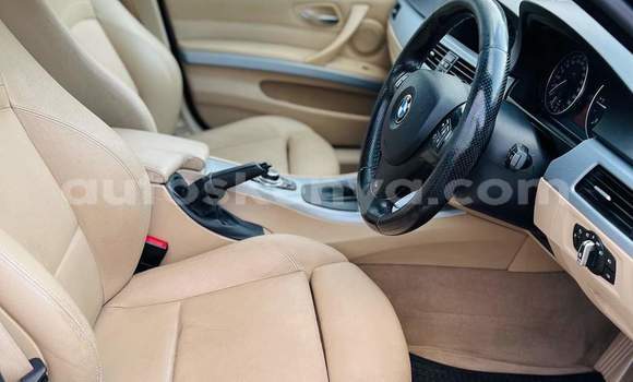 Nunua Ilio tumika BMW 3–Series Fedha Gari ndani ya Bungoma nchini West Kenya Nunua Ilio tumika BMW 3–Series Fedha Gari ndani ya Bungoma nchini West Kenya