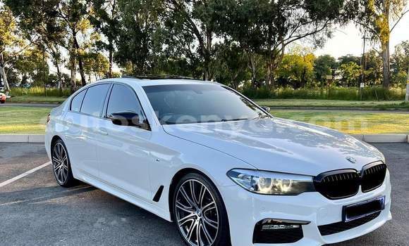 Nunua Ilio tumika BMW 5–Series Nyeupe Gari ndani ya Busia nchini West Kenya