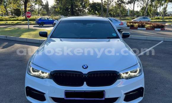 Oofamaa BMW 5–Series White Makiinaa iti Busia keessatti West Kenya keessatti Oofamaa BMW 5–Series White Makiinaa iti Busia keessatti West Kenya keessatti