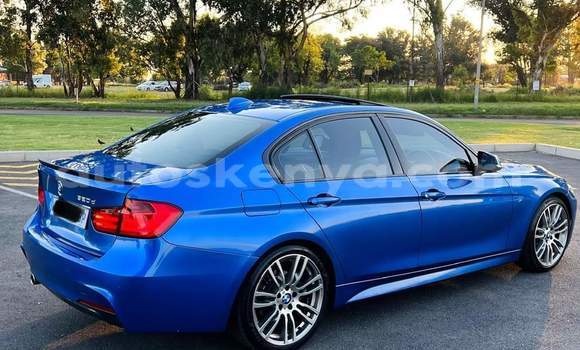 Nunua Ilio tumika BMW 3–Series Bluu Gari ndani ya Bute nchini Kaskazini Mashariki mwa Kenya Nunua Ilio tumika BMW 3–Series Bluu Gari ndani ya Bute nchini Kaskazini Mashariki mwa Kenya