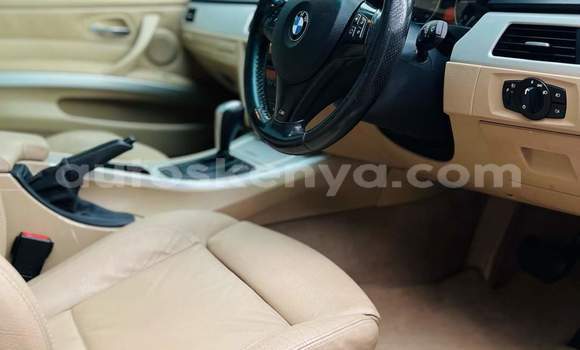 Nunua Ilio tumika BMW 3–Series Bluu Gari ndani ya Changamwe nchini Pwani Nunua Ilio tumika BMW 3–Series Bluu Gari ndani ya Changamwe nchini Pwani
