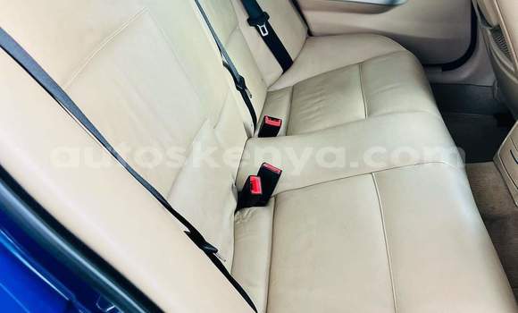 Nunua Ilio tumika BMW 3–Series Bluu Gari ndani ya Changamwe nchini Pwani Nunua Ilio tumika BMW 3–Series Bluu Gari ndani ya Changamwe nchini Pwani