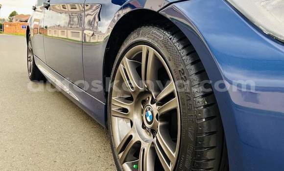 Nunua Ilio tumika BMW 3–Series Bluu Gari ndani ya Changamwe nchini Pwani Nunua Ilio tumika BMW 3–Series Bluu Gari ndani ya Changamwe nchini Pwani