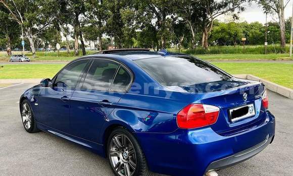 Nunua Ilio tumika BMW 3–Series Bluu Gari ndani ya Changamwe nchini Pwani Nunua Ilio tumika BMW 3–Series Bluu Gari ndani ya Changamwe nchini Pwani