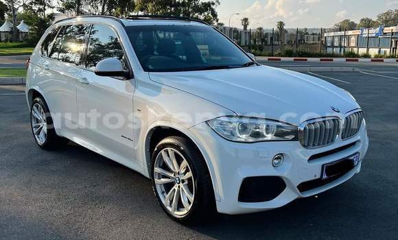 Nunua Ilio tumika BMW X5 M Nyeupe Gari ndani ya Changamwe nchini Pwani