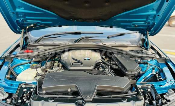 Oofamaa BMW 4-Series Blue Makiinaa iti Changamwe keessatti Coast keessatti Oofamaa BMW 4-Series Blue Makiinaa iti Changamwe keessatti Coast keessatti