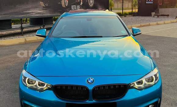 Oofamaa BMW 4-Series Blue Makiinaa iti Changamwe keessatti Coast keessatti Oofamaa BMW 4-Series Blue Makiinaa iti Changamwe keessatti Coast keessatti