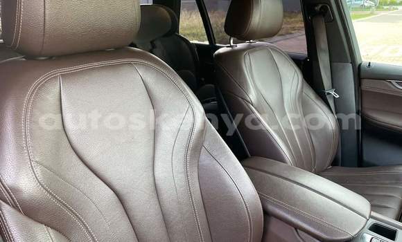 Nunua Ilio tumika BMW X5 M Nyeupe Gari ndani ya Gazi nchini Pwani Nunua Ilio tumika BMW X5 M Nyeupe Gari ndani ya Gazi nchini Pwani