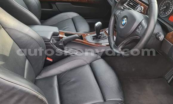 Nunua Ilio tumika BMW 3–Series Fedha Gari ndani ya Gilgil nchini Kati Nunua Ilio tumika BMW 3–Series Fedha Gari ndani ya Gilgil nchini Kati
