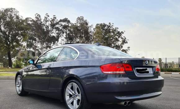 Nunua Ilio tumika BMW 3–Series Fedha Gari ndani ya Gilgil nchini Kati Nunua Ilio tumika BMW 3–Series Fedha Gari ndani ya Gilgil nchini Kati
