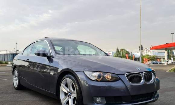 Nunua Ilio tumika BMW 3–Series Fedha Gari ndani ya Gilgil nchini Kati Nunua Ilio tumika BMW 3–Series Fedha Gari ndani ya Gilgil nchini Kati