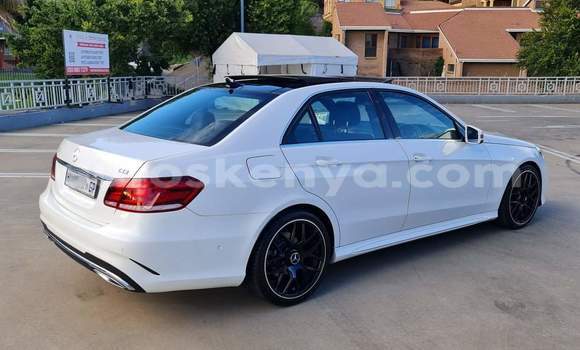 Nunua Ilio tumika Mercedes‒Benz E–Class Nyeupe Gari ndani ya Nairobi nchini Nairobi Nunua Ilio tumika Mercedes‒Benz E–Class Nyeupe Gari ndani ya Nairobi nchini Nairobi