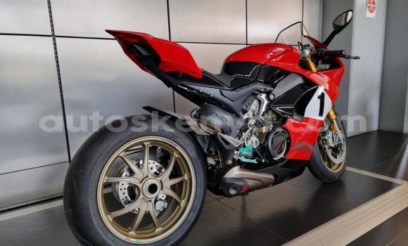 Nunua Mpya Ducati Panigale Nyekundu Bike ndani ya Kandara nchini Nairobi Nunua Mpya Ducati Panigale Nyekundu Bike ndani ya Kandara nchini Nairobi