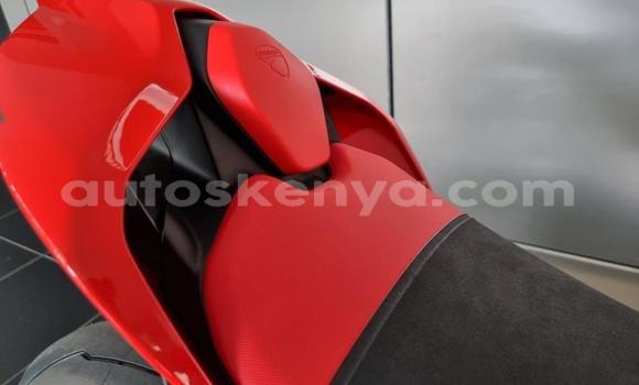 Nunua Mpya Ducati Panigale Nyekundu Bike ndani ya Kandara nchini Nairobi Nunua Mpya Ducati Panigale Nyekundu Bike ndani ya Kandara nchini Nairobi