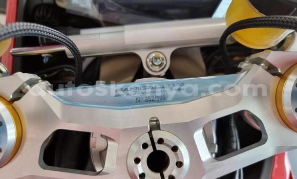 Nunua Mpya Ducati Panigale Nyekundu Bike ndani ya Kandara nchini Nairobi Nunua Mpya Ducati Panigale Nyekundu Bike ndani ya Kandara nchini Nairobi