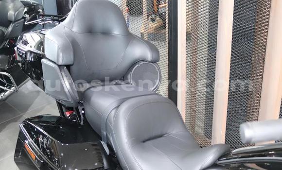 Nunua Ilio tumika Harley Davidson Tour Glide Nyeusi Bike ndani ya Nairobi nchini Nairobi Nunua Ilio tumika Harley Davidson Tour Glide Nyeusi Bike ndani ya Nairobi nchini Nairobi