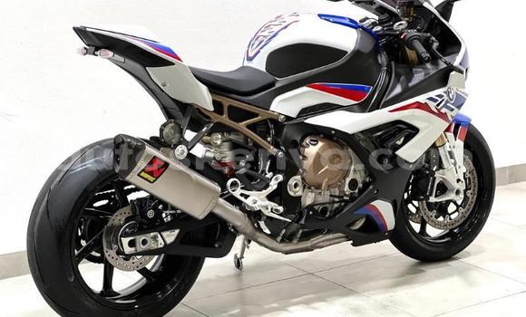 Nunua Ilio tumika BMW S 1000 Nyingine Bike ndani ya Mombasa nchini Kenya ya Pwani Nunua Ilio tumika BMW S 1000 Nyingine Bike ndani ya Mombasa nchini Kenya ya Pwani