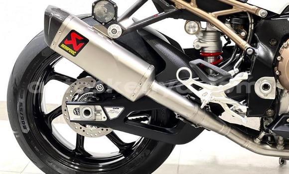 Nunua Ilio tumika BMW S 1000 Nyingine Bike ndani ya Mombasa nchini Kenya ya Pwani Nunua Ilio tumika BMW S 1000 Nyingine Bike ndani ya Mombasa nchini Kenya ya Pwani