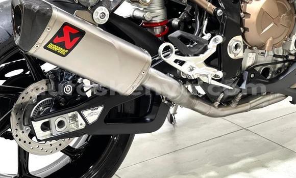 Nunua Ilio tumika BMW S 1000 Nyingine Bike ndani ya Mombasa nchini Kenya ya Pwani Nunua Ilio tumika BMW S 1000 Nyingine Bike ndani ya Mombasa nchini Kenya ya Pwani