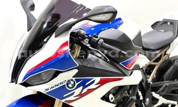 Nunua Ilio tumika BMW S 1000 Nyingine Bike ndani ya Mombasa nchini Kenya ya Pwani Nunua Ilio tumika BMW S 1000 Nyingine Bike ndani ya Mombasa nchini Kenya ya Pwani