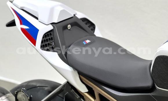 Nunua Ilio tumika BMW S 1000 Nyingine Bike ndani ya Mombasa nchini Kenya ya Pwani Nunua Ilio tumika BMW S 1000 Nyingine Bike ndani ya Mombasa nchini Kenya ya Pwani