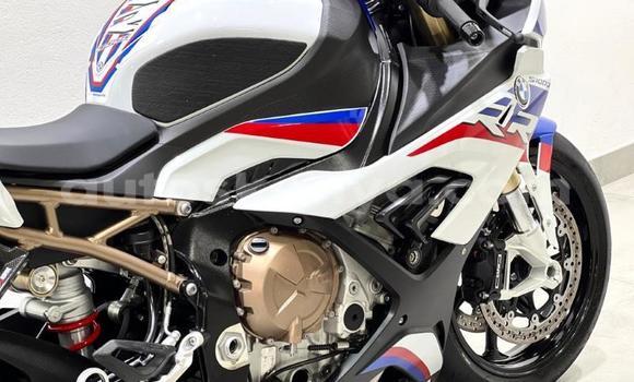 Nunua Ilio tumika BMW S 1000 Nyingine Bike ndani ya Mombasa nchini Kenya ya Pwani Nunua Ilio tumika BMW S 1000 Nyingine Bike ndani ya Mombasa nchini Kenya ya Pwani