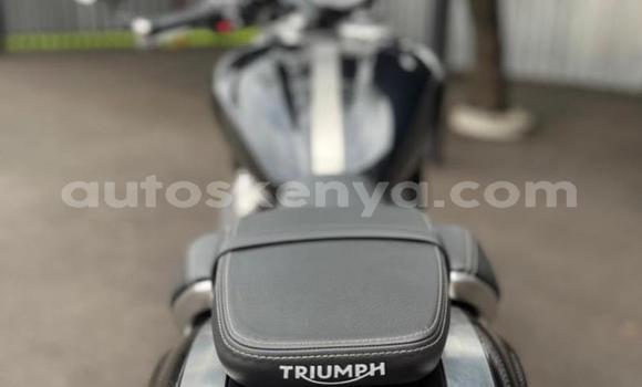 Nunua Ilio tumika Triumph Rocket III Nyeusi Bike ndani ya Nairobi nchini Nairobi Nunua Ilio tumika Triumph Rocket III Nyeusi Bike ndani ya Nairobi nchini Nairobi