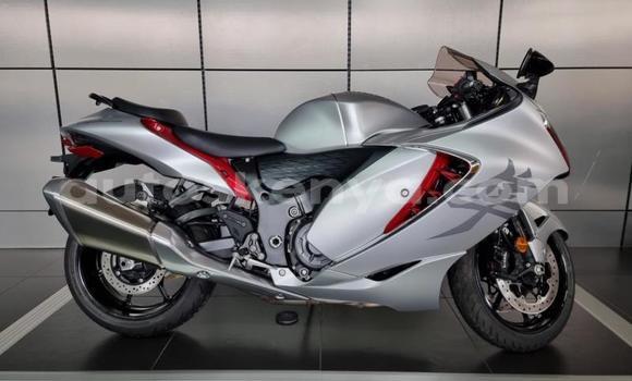 Nunua Ilio tumika Suzuki HAYABUSA Fedha Bike ndani ya Nairobi nchini Nairobi Nunua Ilio tumika Suzuki HAYABUSA Fedha Bike ndani ya Nairobi nchini Nairobi