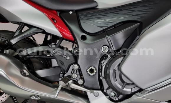 Nunua Ilio tumika Suzuki HAYABUSA Fedha Bike ndani ya Nairobi nchini Nairobi Nunua Ilio tumika Suzuki HAYABUSA Fedha Bike ndani ya Nairobi nchini Nairobi