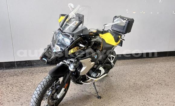 Nunua Ilio tumika BMW R 1200 Nyeusi Bike ndani ya Nyamira nchini Nyanza Nunua Ilio tumika BMW R 1200 Nyeusi Bike ndani ya Nyamira nchini Nyanza