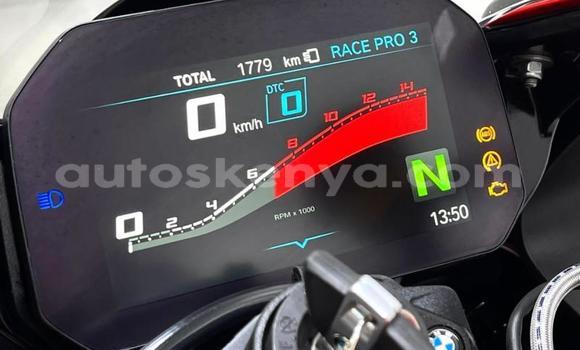 Nunua Ilio tumika BMW S 1000 Nyekundu Bike ndani ya Mombasa nchini Kenya ya Pwani Nunua Ilio tumika BMW S 1000 Nyekundu Bike ndani ya Mombasa nchini Kenya ya Pwani