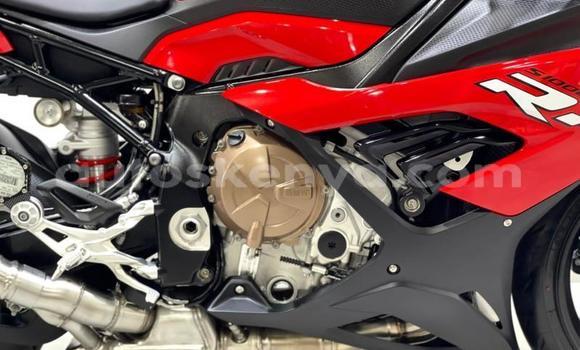 Nunua Ilio tumika BMW S 1000 Nyekundu Bike ndani ya Mombasa nchini Kenya ya Pwani Nunua Ilio tumika BMW S 1000 Nyekundu Bike ndani ya Mombasa nchini Kenya ya Pwani